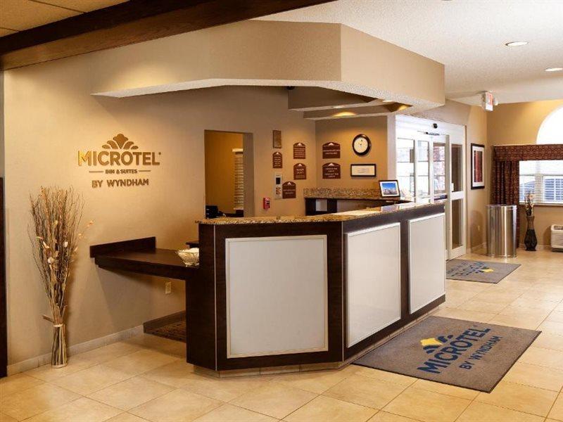 Microtel Inn & Suites By Wyndham St Clairsville - Wheeling St. Clairsville Eksteriør billede