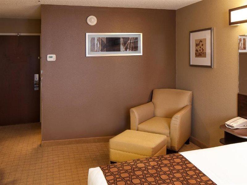 Microtel Inn & Suites By Wyndham St Clairsville - Wheeling St. Clairsville Eksteriør billede