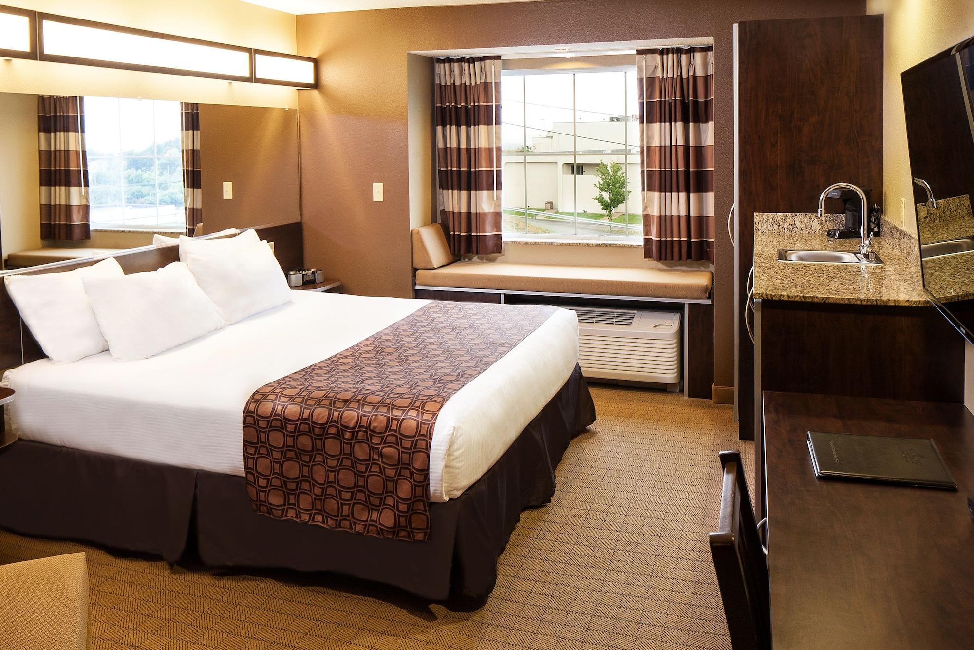 Microtel Inn & Suites By Wyndham St Clairsville - Wheeling St. Clairsville Eksteriør billede