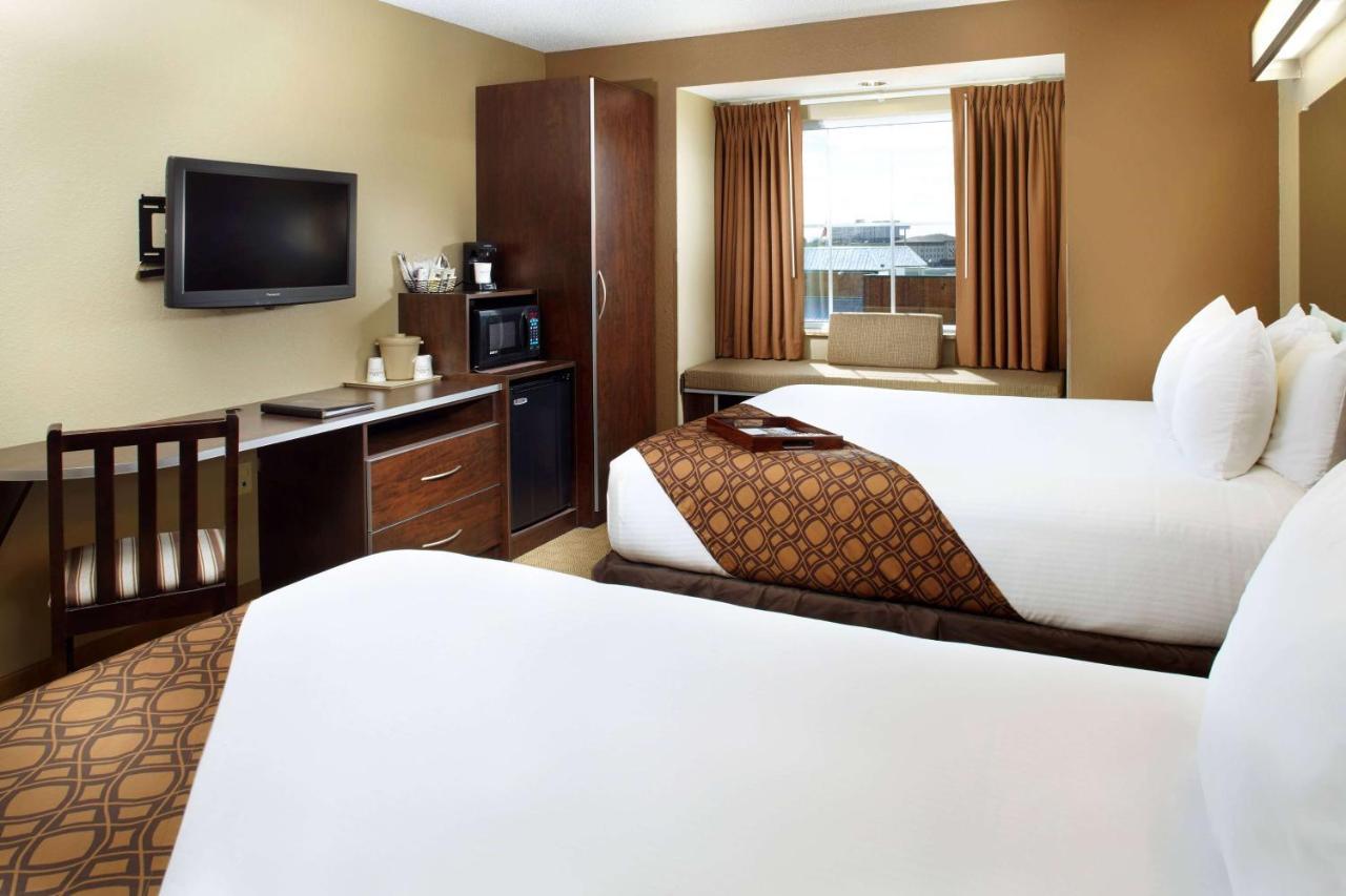 Microtel Inn & Suites By Wyndham St Clairsville - Wheeling St. Clairsville Eksteriør billede