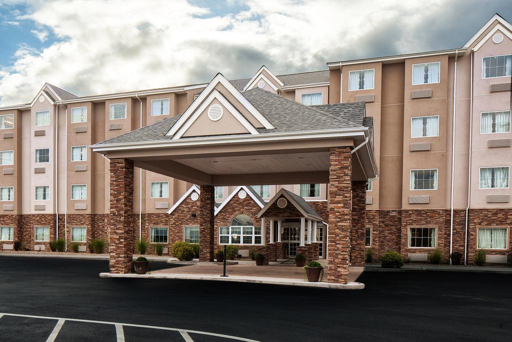 Microtel Inn & Suites By Wyndham St Clairsville - Wheeling St. Clairsville Eksteriør billede